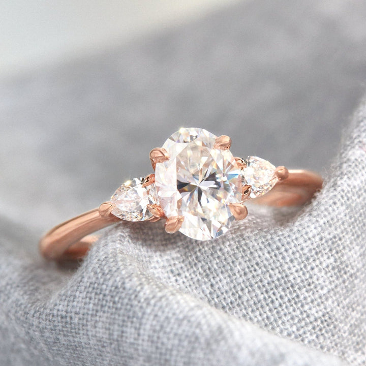Juliet Oval Cut Diamond Engagement Ring - Identity Diamonds