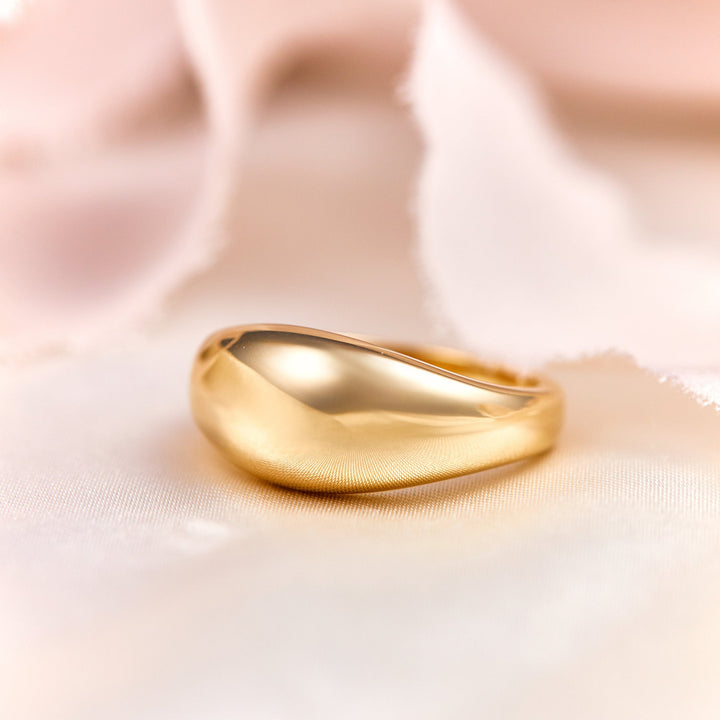 Anillo pequeño con cúpula