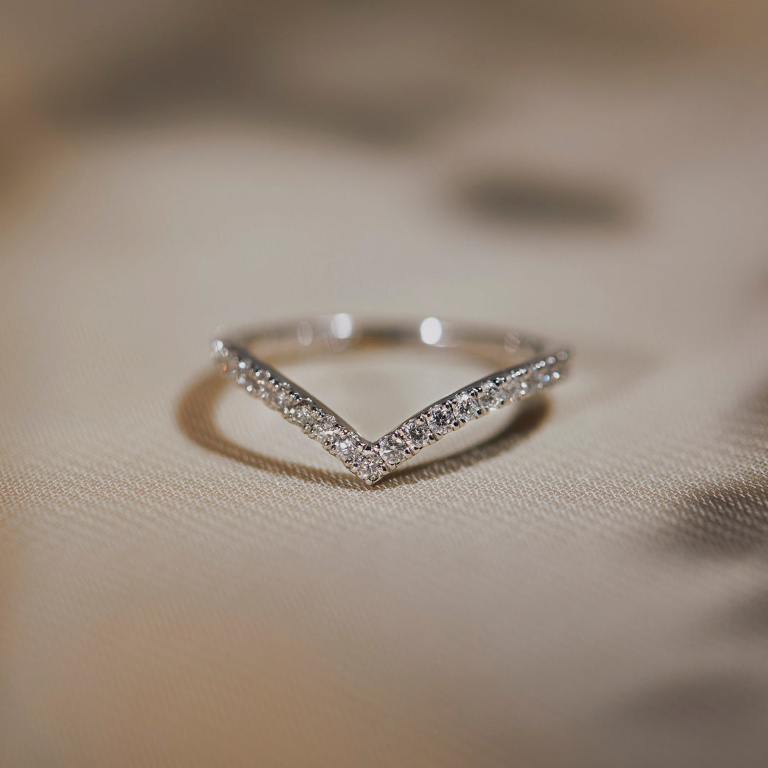 Vi Contoured Diamond Band - Identity Diamonds