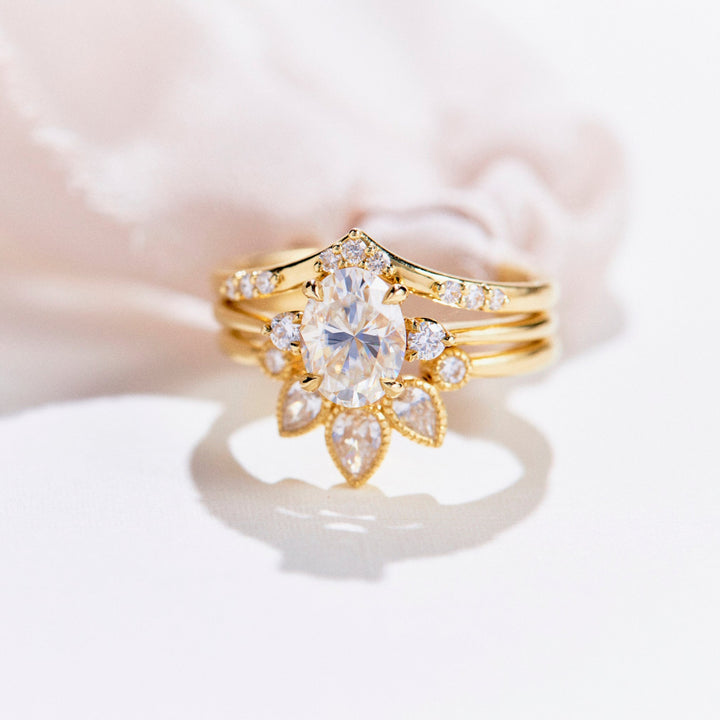 Avea Oval Cut Diamond Engagement Ring