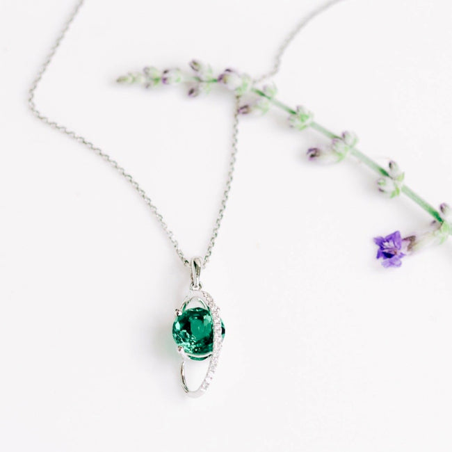 *In Stock!* Emerald & Diamond Necklace